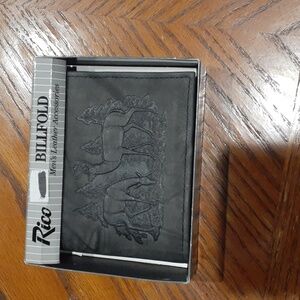 NIB Rico men's leather bi-fold wallet. Marbled Deer scene buck doe wildlife